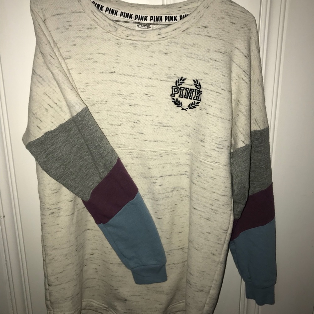 VS PINK Pullover